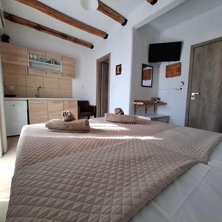 Mariza Apartments -Studios Hanioti Bagian luar foto