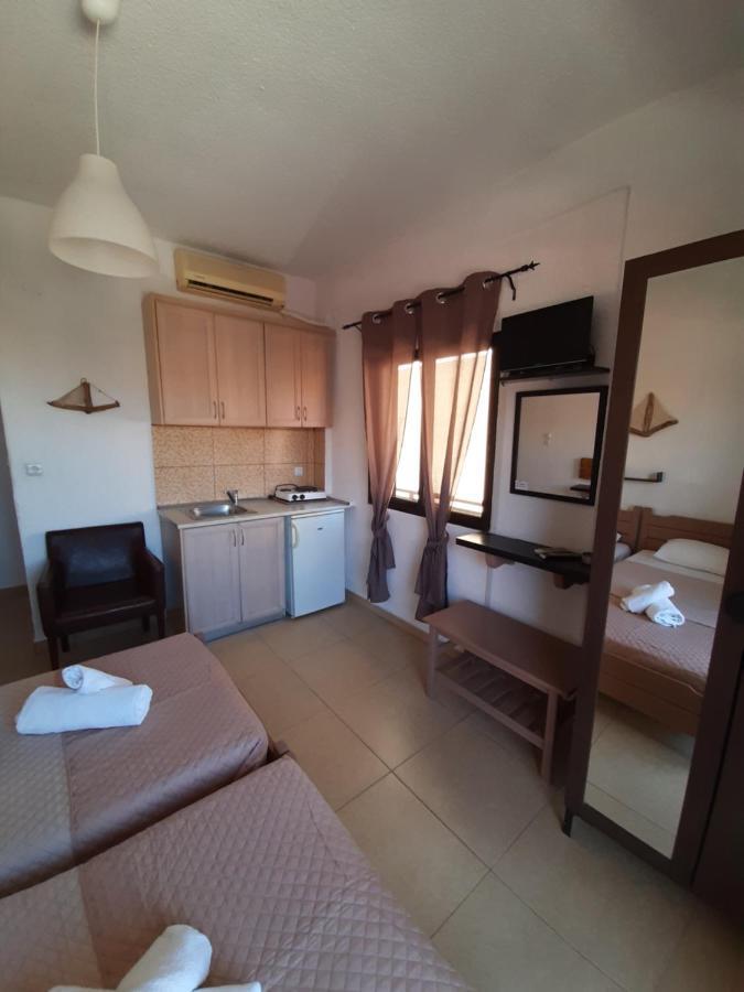 Mariza Apartments -Studios Hanioti Bagian luar foto