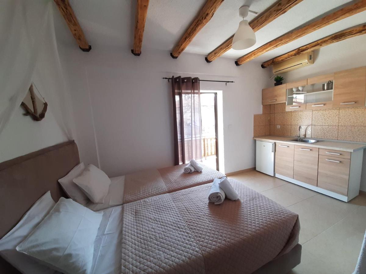 Mariza Apartments -Studios Hanioti Bagian luar foto