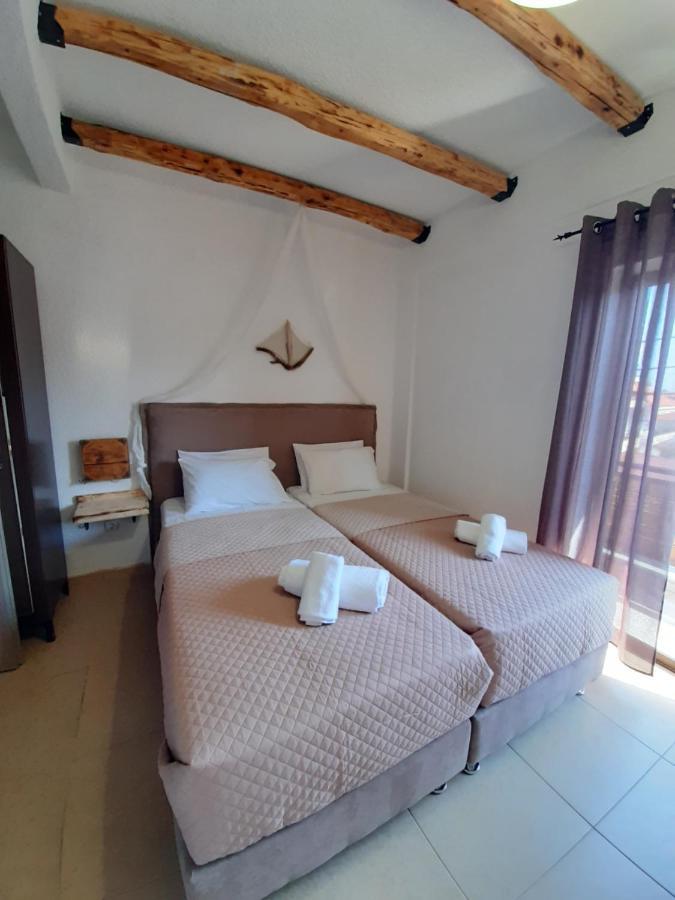 Mariza Apartments -Studios Hanioti Bagian luar foto