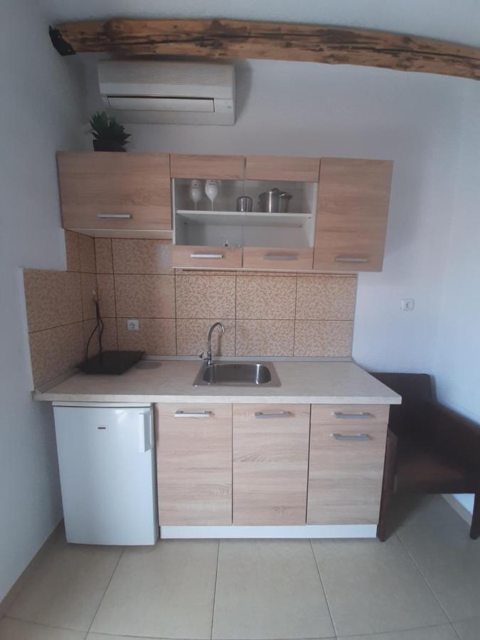 Mariza Apartments -Studios Hanioti Bagian luar foto