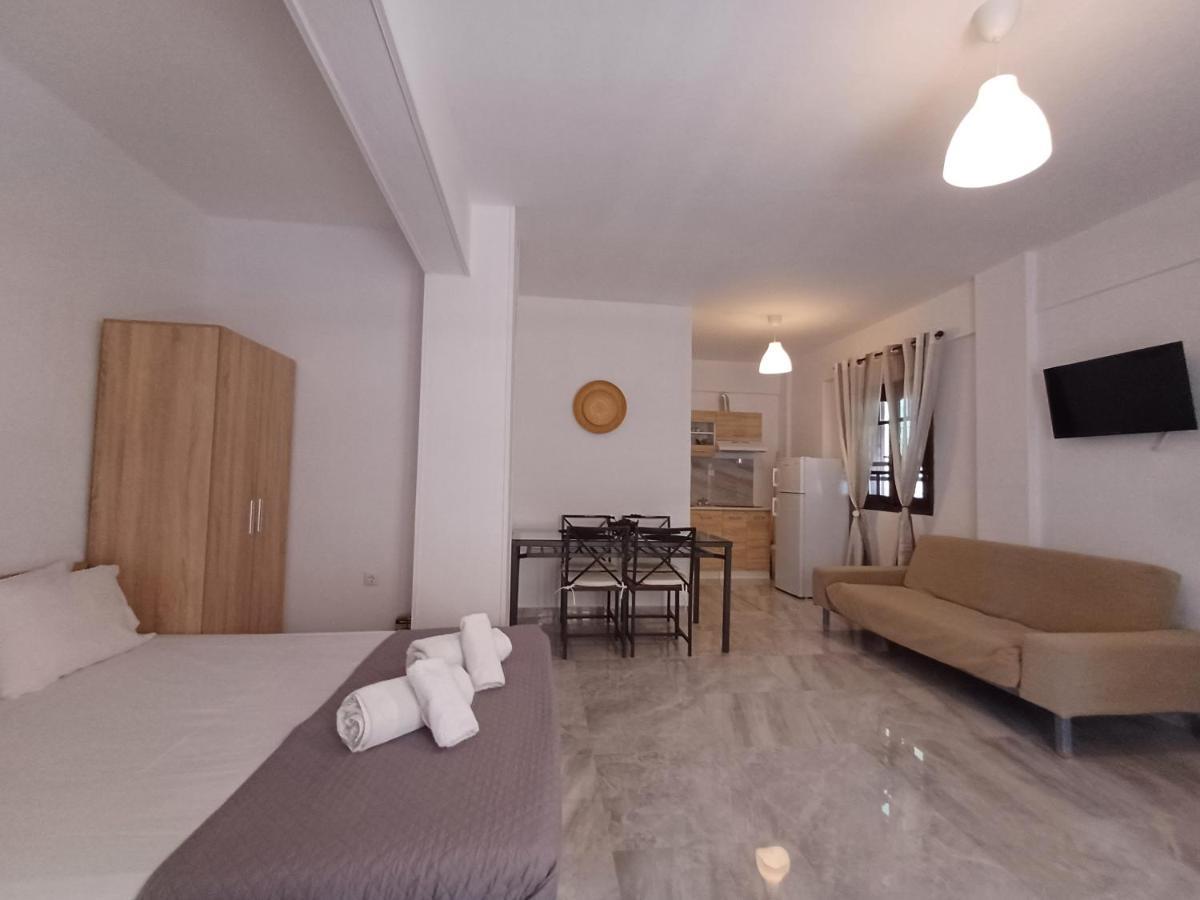 Mariza Apartments -Studios Hanioti Bagian luar foto