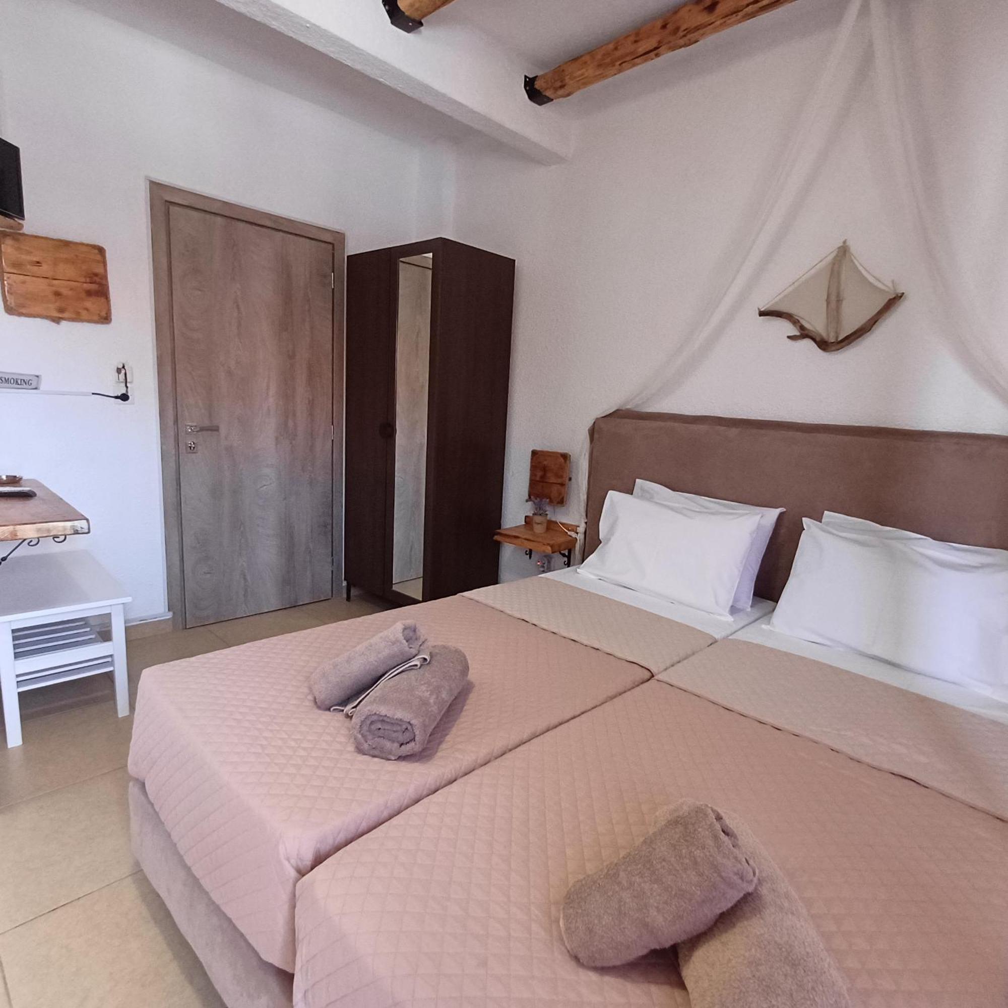 Mariza Apartments -Studios Hanioti Bagian luar foto